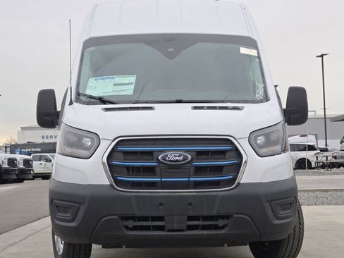 Used 2024 Ford E-Transit 148 High Roof image 16