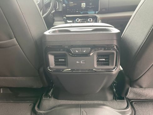 Used 2025 GMC Sierra 2500 AT4 AWD/4WD image 26