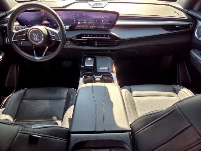 Used 2025 Buick Enclave Avenir w/ Trailering Package, 5000 lbs. FWD image 16