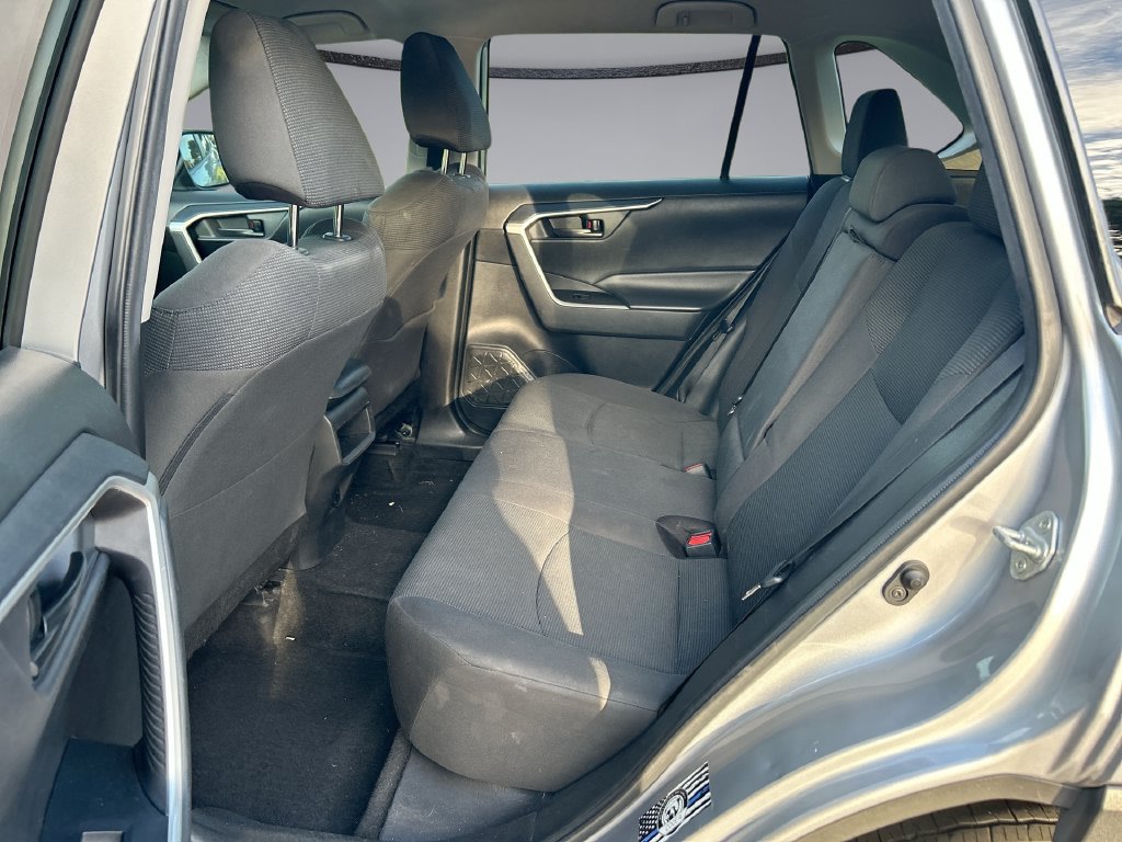 Used 2021 Toyota RAV4 LE FWD image 27