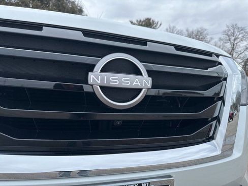 Used 2025 Nissan Pathfinder Platinum image 41