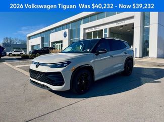 New 2026 Volkswagen Tiguan SE R-Line video 1