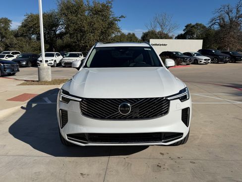 New 2026 Volvo XC90 B5 Core w/ Protection Package Premier image 6