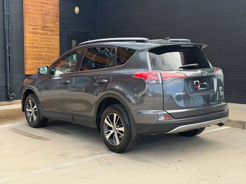 Used 2018 Toyota RAV4 XLE AWD/4WD image 3