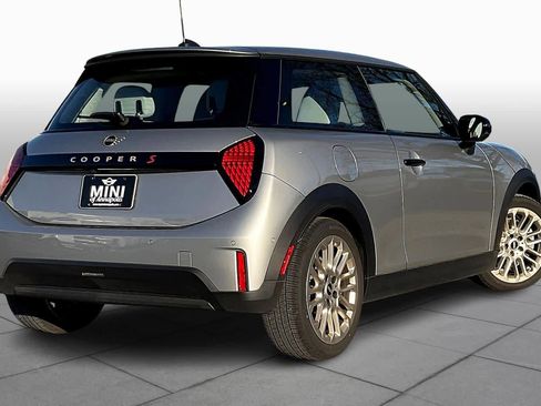 Certified 2025 MINI Cooper S image 12