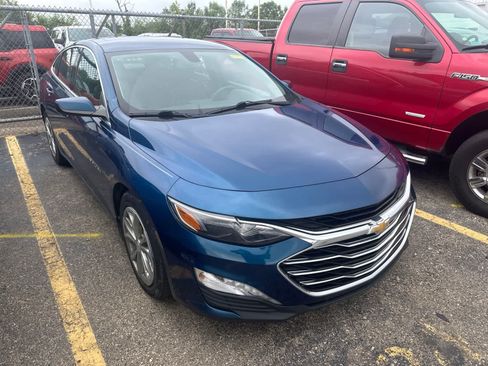 Used 2019 Chevrolet Malibu LT w/ Leather Package FWD image 22