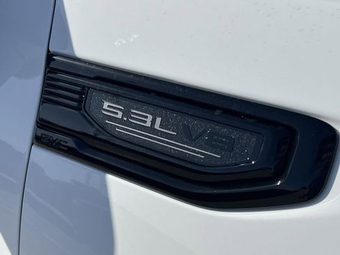 New 2026 GMC Sierra 1500 Elevation w/ LPO, Elevation Black Package image 34