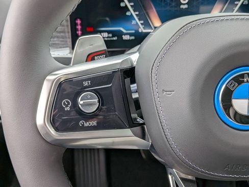 New 2026 BMW 750e xDrive 750e xDrive image 32