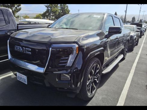 Used 2025 GMC Sierra EV Denali AWD/4WD image 1
