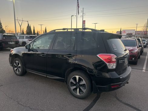 Used 2018 Subaru Forester 2.5i Premium image 6