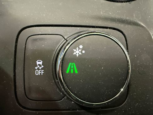 Used 2019 Chevrolet Traverse LS FWD image 21