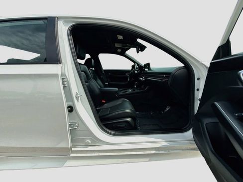 Used 2025 Honda Civic Sport Touring image 28