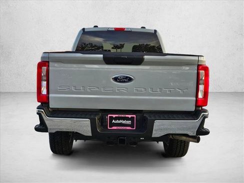 New 2026 Ford F250 XLT w/ FX4 Off-Road Package image 8
