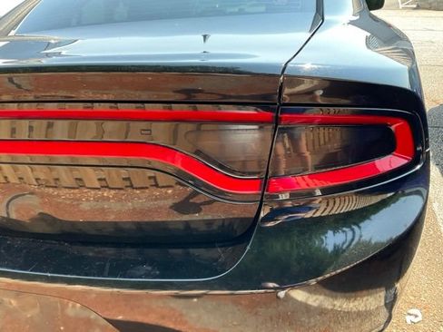 Used 2016 Dodge Charger SXT RWD image 7