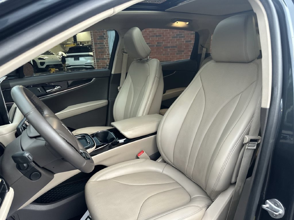 Certified 2021 Lincoln Nautilus Reserve AWD/4WD image 13