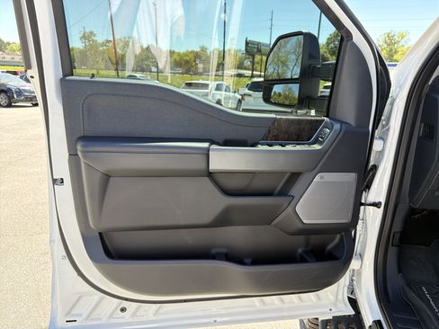 Used 2024 Ford F250 Lariat w/ Lariat Ultimate Package image 12