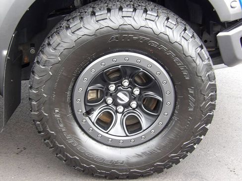 Used 2018 Ford F150 Raptor w/ Equipment Group 802A Luxury image 28