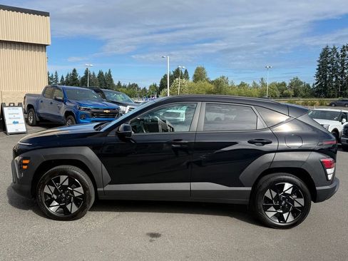 Certified 2025 Hyundai Kona SEL AWD/4WD image 4
