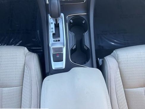 Certified 2024 Subaru Ascent Premium w/ Convenience Package image 28