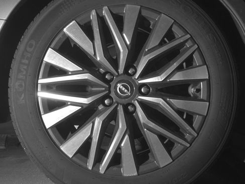 Used 2025 Nissan Altima 2.5 SV image 15