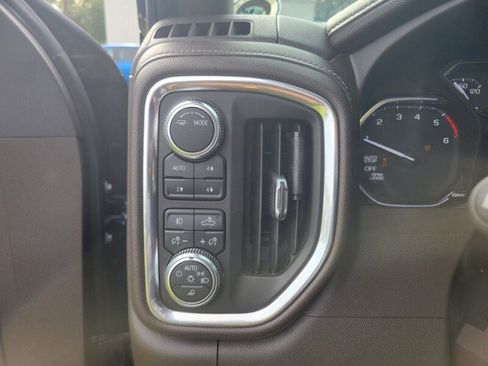 Used 2021 GMC Sierra 1500 SLT w/ SLT Premium Plus Package AWD/4WD image 15