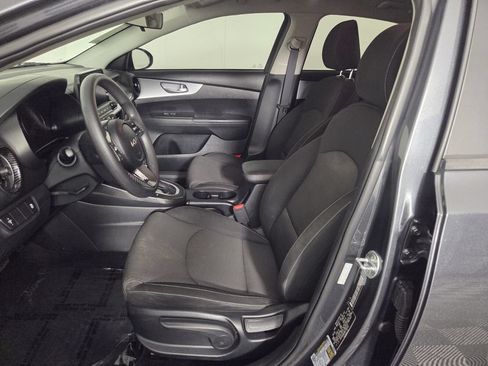 Used 2024 Kia Forte LXS FWD image 9