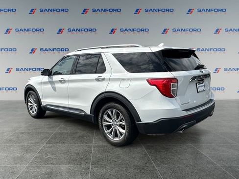 Used 2021 Ford Explorer Limited w/ Equipment Group 301A RWD image 3