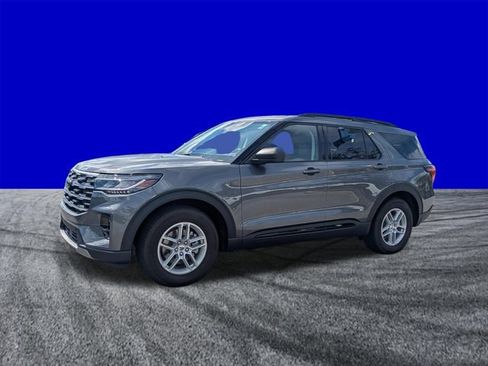 Certified 2026 Ford Explorer Active w/ Active Comfort Package RWD image 8