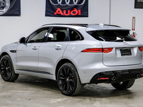 Used 2019 Jaguar F-PACE S image 11