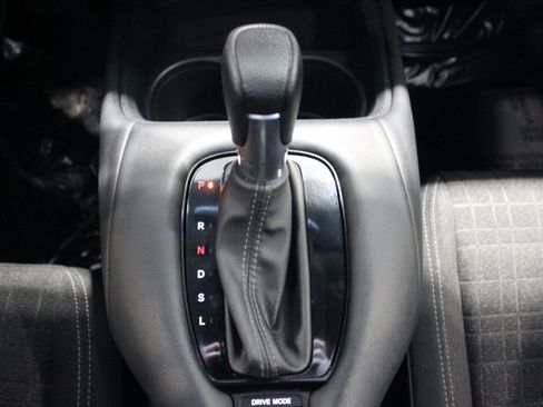 Certified 2023 Honda HR-V LX image 30