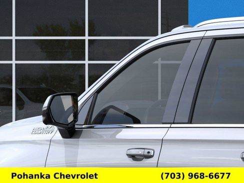 New 2026 Chevrolet Suburban High Country AWD/4WD image 12