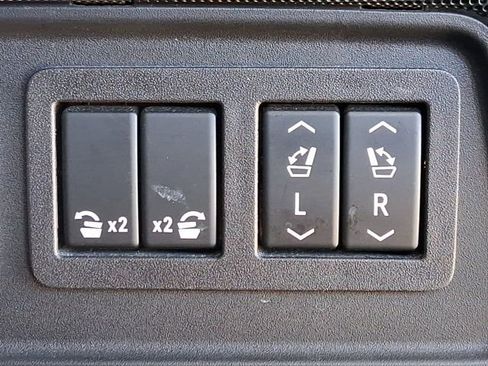 Used 2023 Cadillac Escalade ESV Sport Platinum w/ LPO, ONYX Package image 9