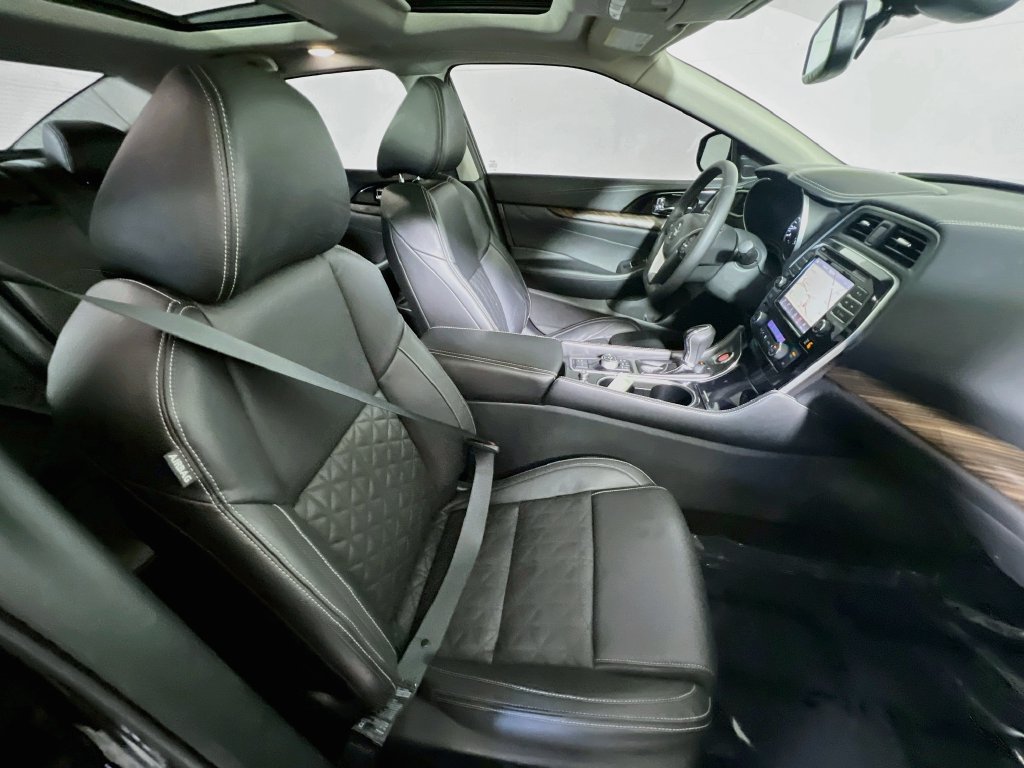 Used 2016 Nissan Maxima Platinum w/ Interior Lighting Package FWD image 26