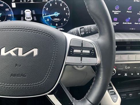 Used 2025 Kia Telluride SX AWD/4WD image 25