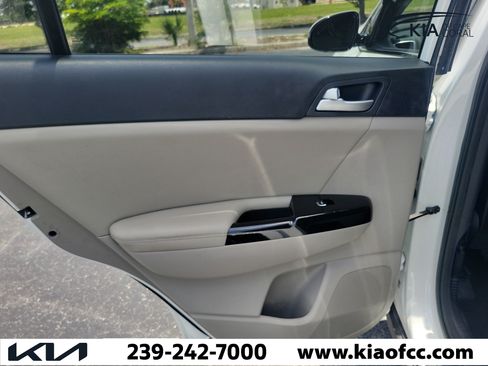Used 2020 Kia Sportage EX FWD image 10