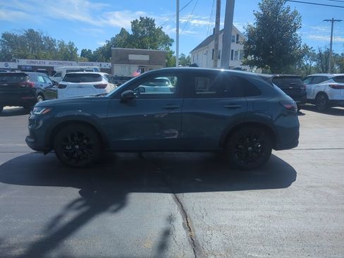 Used 2025 Honda HR-V Sport image 5