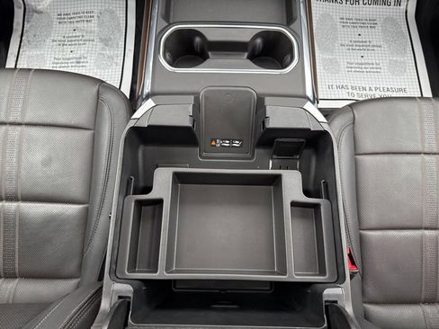 Used 2024 Chevrolet Silverado 3500 High Country w/ High Country Premium Package image 33