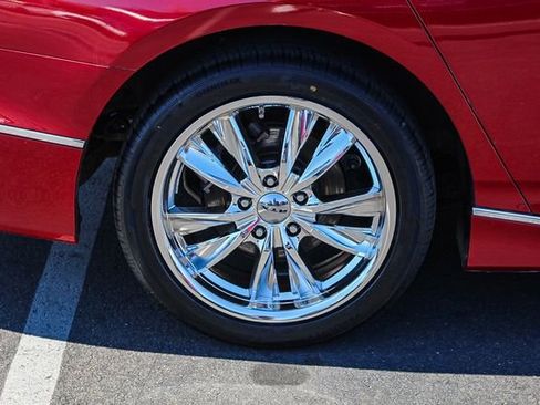 Used 2019 Honda Accord Touring image 13