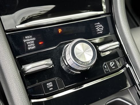 New 2025 Jeep Grand Cherokee L Summit w/ Obsidian Package image 37