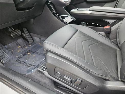 New 2026 BMW X1 xDrive28i w/ Technology Package AWD/4WD image 4