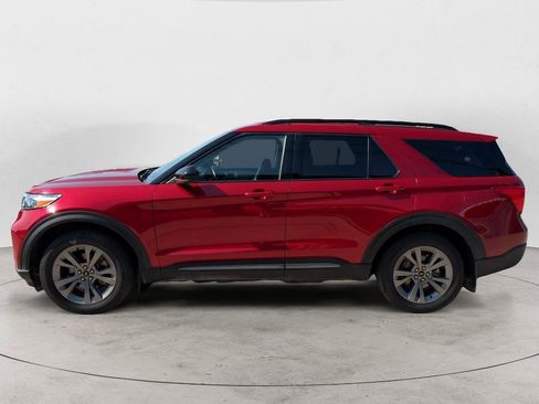 Used 2022 Ford Explorer XLT AWD/4WD image 8
