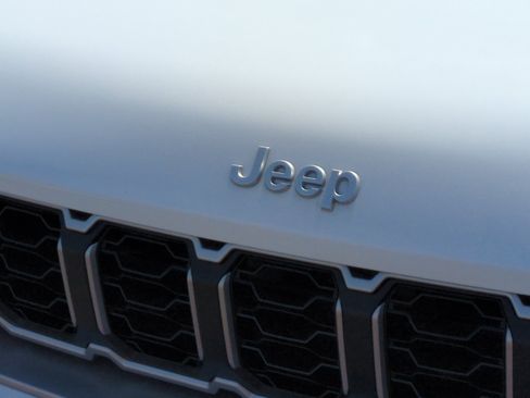 New 2026 Jeep Grand Cherokee Limited AWD/4WD image 23
