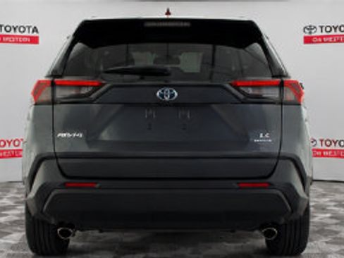 Used 2025 Toyota RAV4 LE AWD/4WD image 6