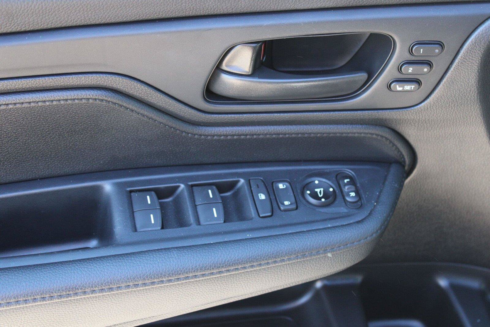 Used 2025 Honda Odyssey Sport-L image 26