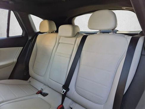 Used 2024 Mercedes-Benz GLC 300 image 17