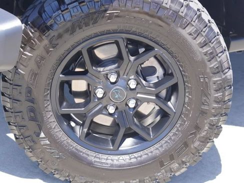 Used 2024 Jeep Wrangler Unlimited AWD/4WD image 11