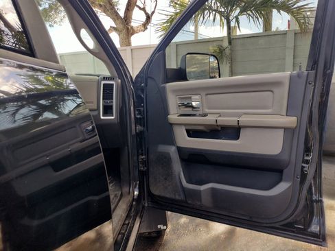 Used 2011 RAM 2500 Big Horn image 17