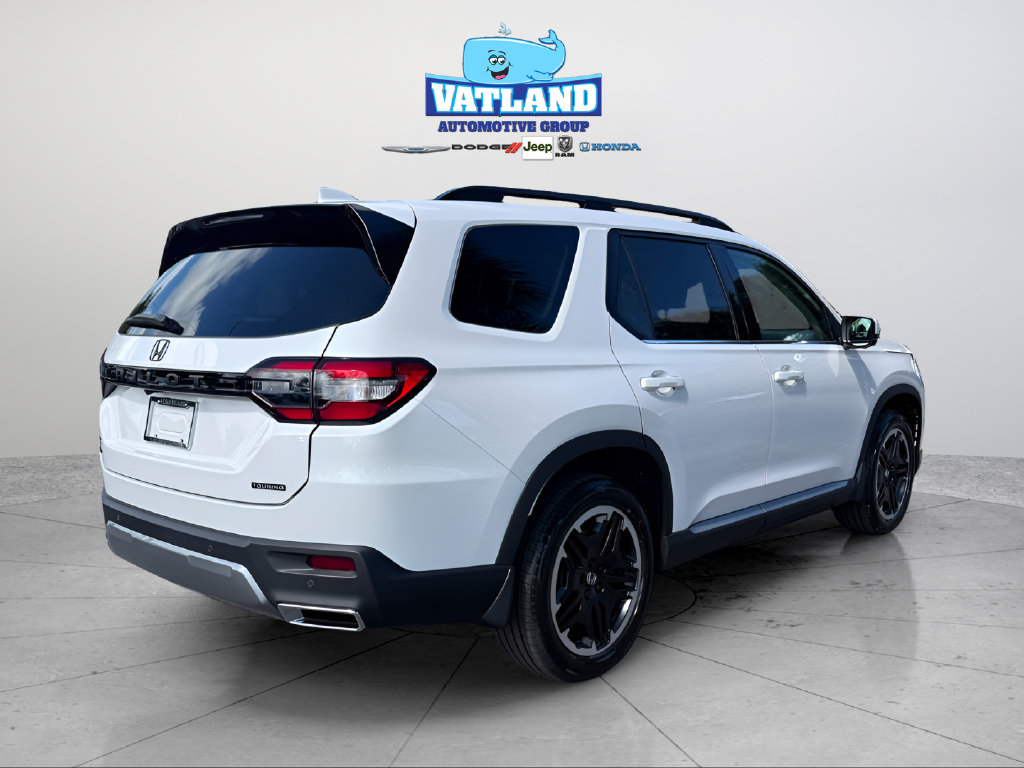 New 2026 Honda Pilot Touring image 5