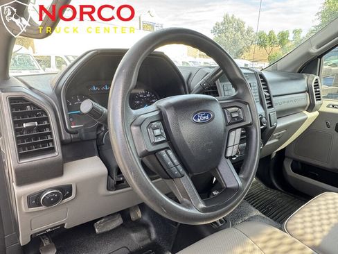 Used 2018 Ford F550 4x4 Regular Cab Super Duty image 19
