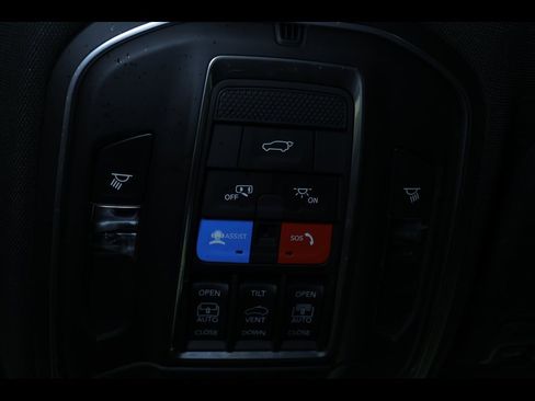 Used 2022 Jeep Wagoneer Series III w/ Premium Group I image 30